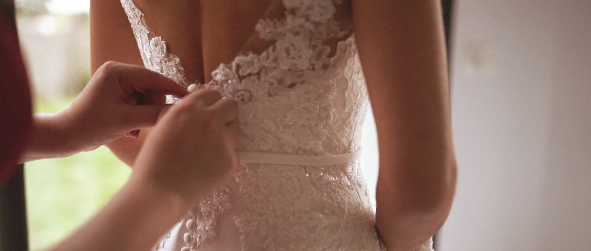 Photographe de mariage en plein reportage à Montpellier